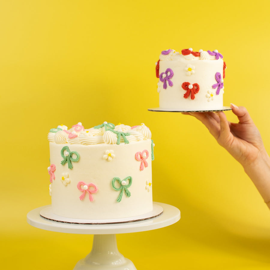 Bow Cake